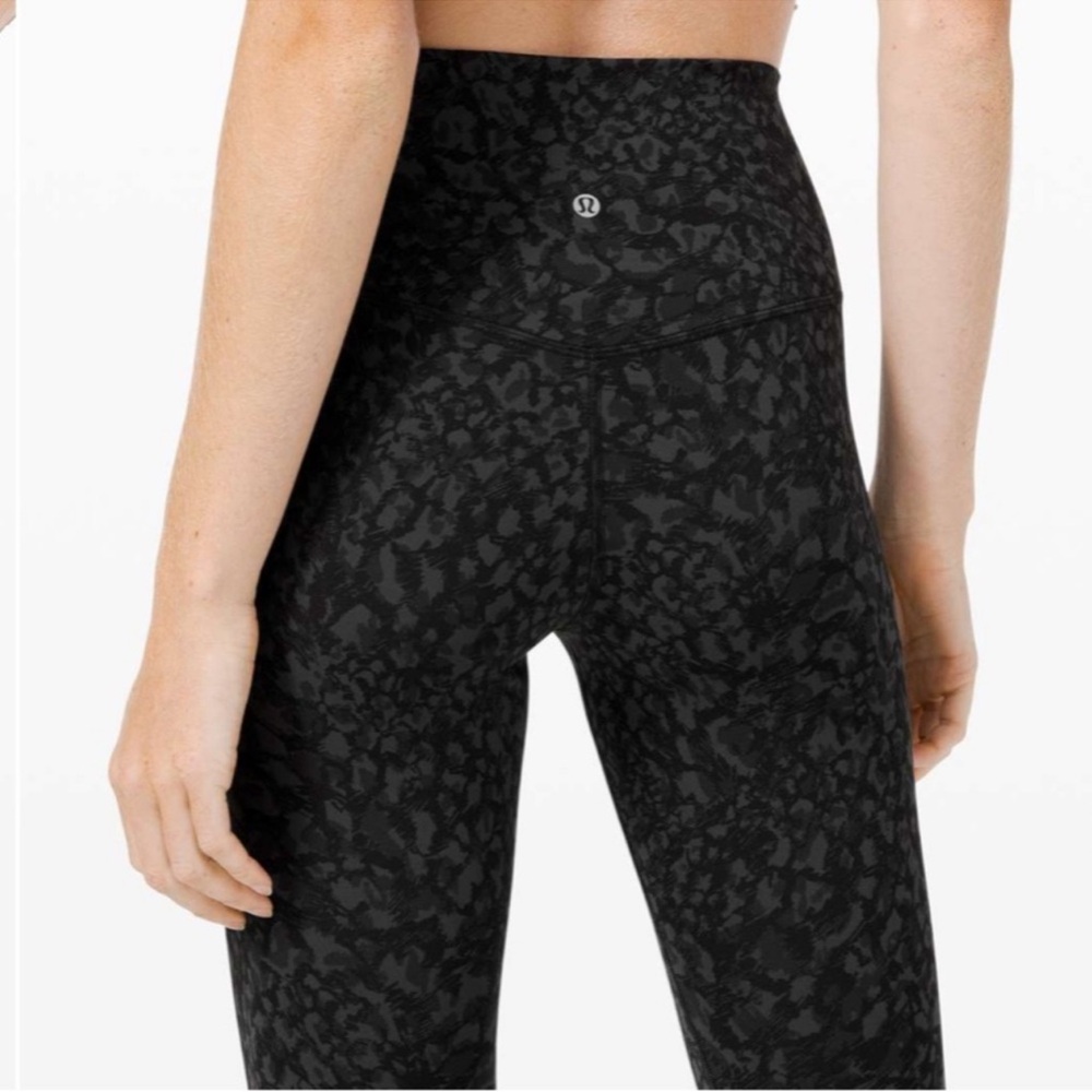 lulemon Align™ High-Rise Pant 25"-Size 2 - Picture 4 of 6